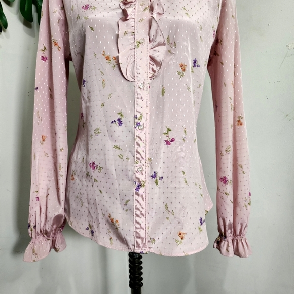 Vintage Ruffle Collar and Front Floral Button Blouse Top - Picture 5 of 8